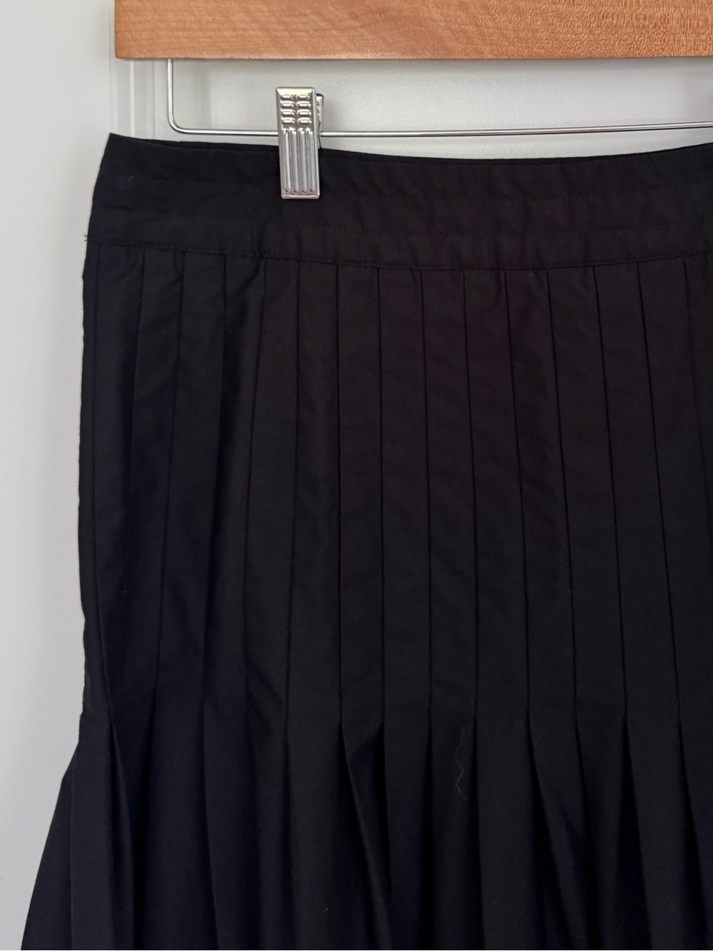 Banana Republic Pleated Asymmetrical Midi Skirt - Picture 3 of 9